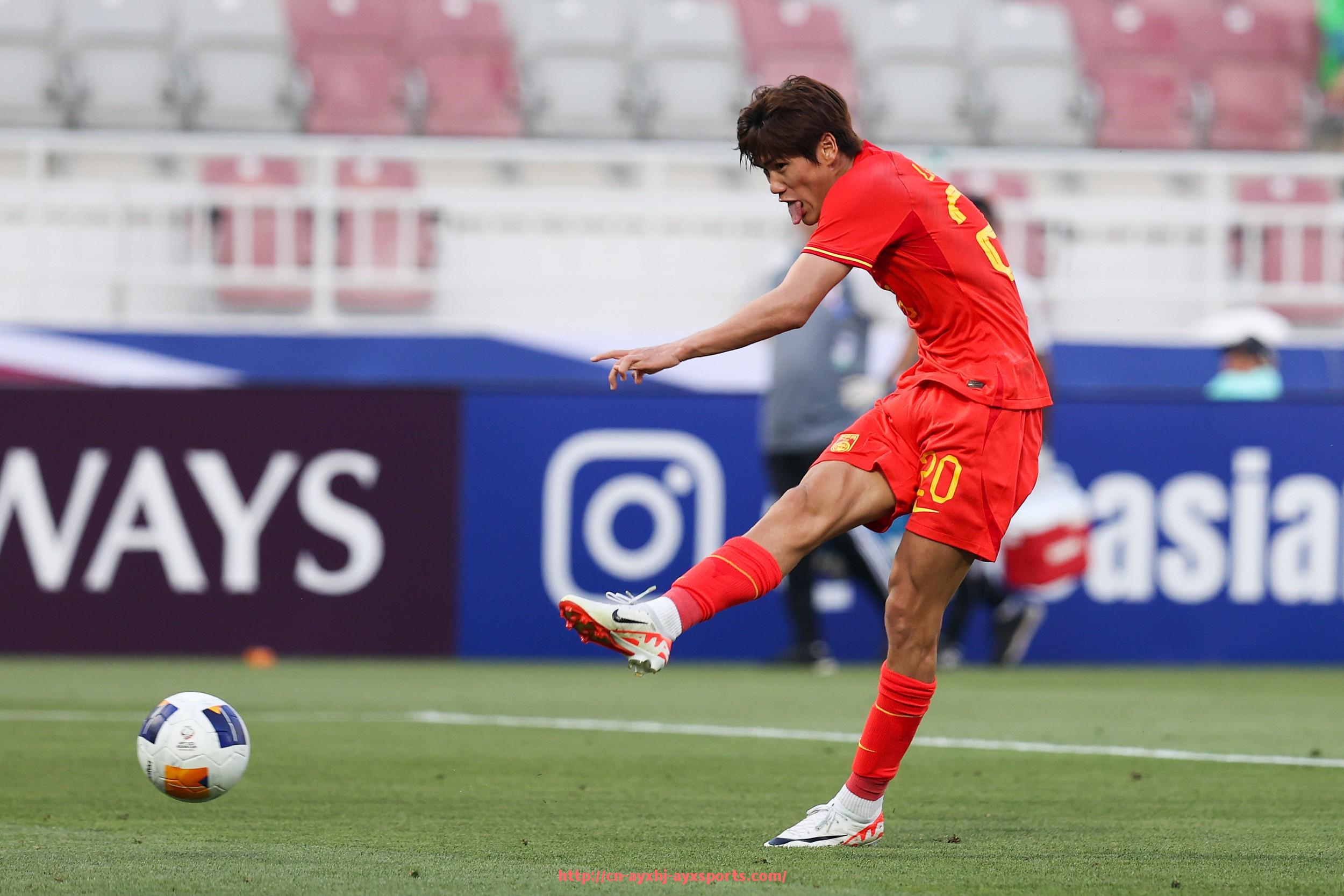 爱游戏体育-英超赛场上球员跑动距离排行榜及体能王者揭晓